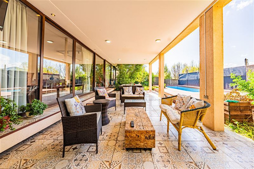 Casa En Arriendo De 4 Dorm. En Colina