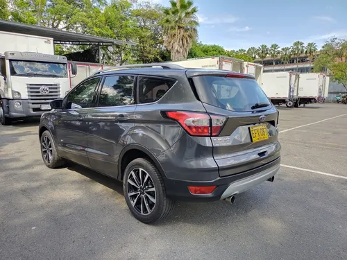 Ford Escape 2.0 Titanium