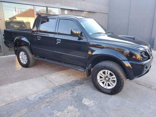 Imagen 6 de 17 de Mitsubishi L200 2008 2.5 Sport Hpe Cab Doble 4x4