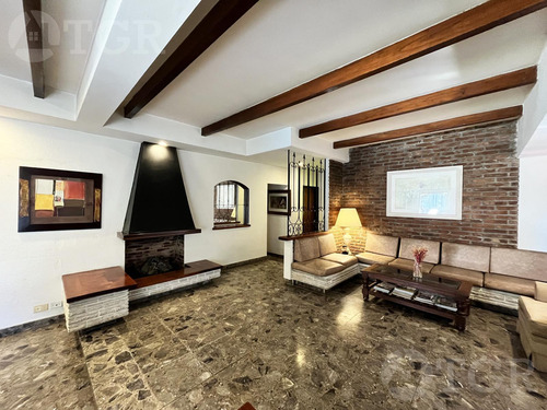 Venta Casa Con Parque Y Piscina- Parque Leloir