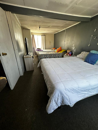 Casa En Venta En Los Ministros, Barrio Las Rosas. Maipú