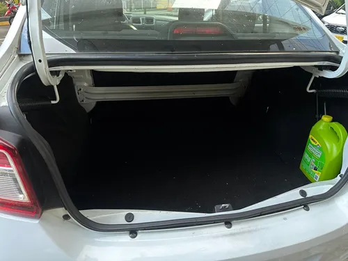 Renault Logan 1.6 Life