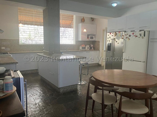 En Venta Casa Compuesta Por 2 Grandes Parcelas Que Se Unen Ubicada En El Peñón 24-11850