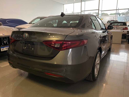 Alfa Romeo Giulia 2.0 200cv 200 Distinctive