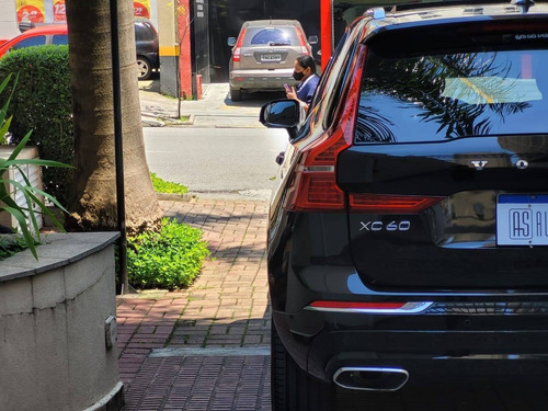 Imagem 4 de 15 de Volvo Xc60 2.0 T8 Hybrid Momentum Awd Geartronic