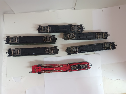 Tren Fleischmann Ho Con Locomotora Antigua Y 5 Vagones (Usado)
