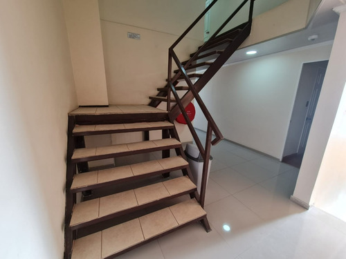 Hostal Con Restaurant Nuevo, Av. Grecia 8hab. 8b.