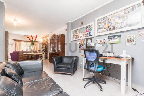 Venta De Casa 5 Ambientes En Lanús Este