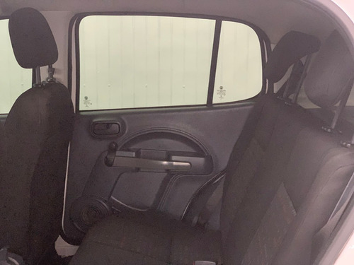 Imagem 14 de 19 de Fiat Uno Vivace 1.0 2015 Zero De Entrada