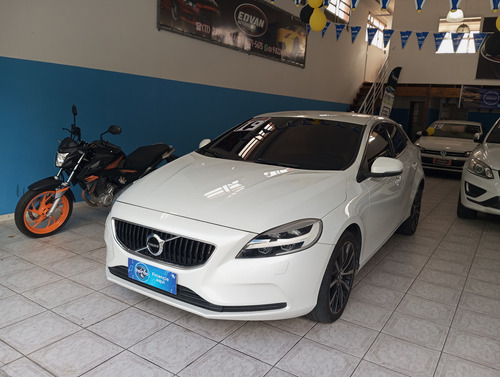 Volvo V40 2.0 T4 Momentum Drive-e 5p