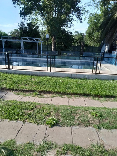Quinta En Venta - 5 Dormitorios 4 Baños - Cocheras - 1.200mts2 - General Rodríguez