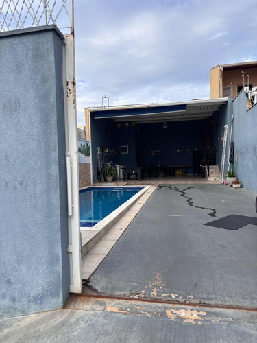Edícula Com Piscina ,2 Banheiros E Área De Churrasqueira