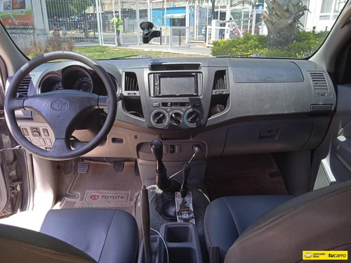 Toyota Hilux .