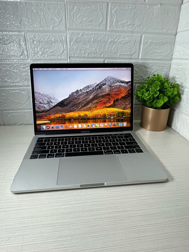 Macbook Pro 2017 13 Touch Bar Core I7 8gb Ram 256gb Ssd Plateado (Reacondicionado)