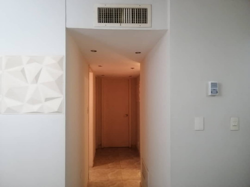 Imagen 3 de 10 de Apartamento En Venta En Milagro Norte Maracaibo 2396