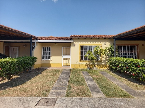 Johana Lazaro Vende Casa En Valle De Oro En Conj Res La Estancia  San Diego Edo Carabobo Precio De Oportunidad