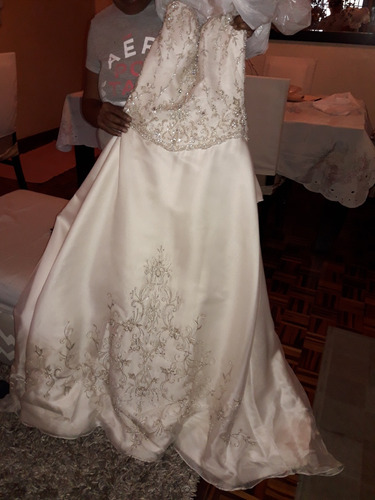 Vestido De Novia Tipo Princesa Con Todos Sus Accesorios