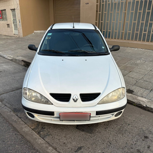 Renault Megane 1.9 I Tric Pack Plus
