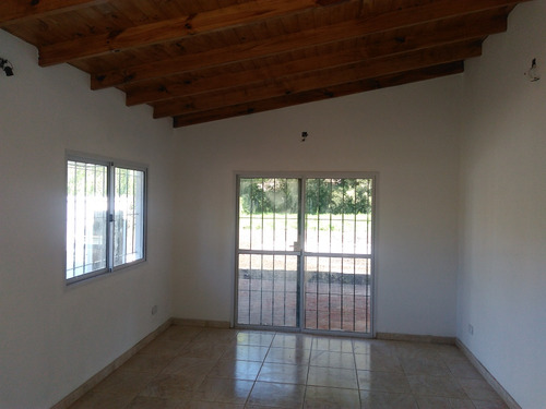 Quinta Dueño Liquida: Sobre Asfalto Pileta; 1300 M2 Parque, Cubiertos 96m2