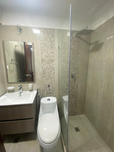 Imagen 19 de 26 de Se Vende Casa 800m2 4h+s/ 7b/ 5p Prados Del Este