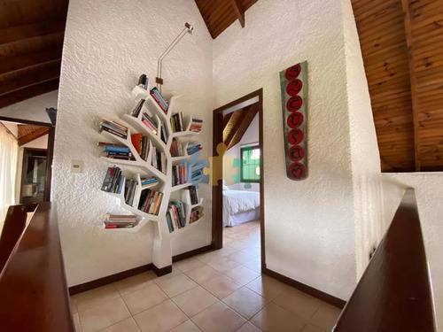 Espectacular Casa En Lugano 5 Dormitorios 4 Baños - Ref : Eqp5201
