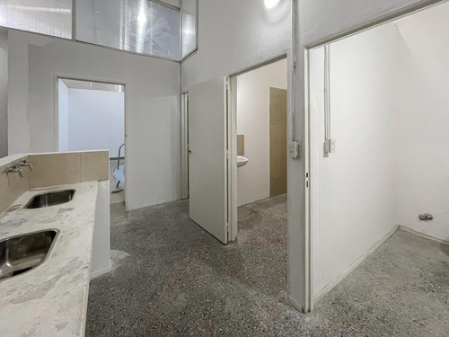 Imagen 15 de 30 de Local Comercial Apto Clínica Con 19 Privados