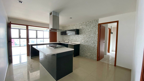 Imagen 3 de 14 de Lujoso Departamento , Torre Recoleta Zona Chapultepec. Gdl