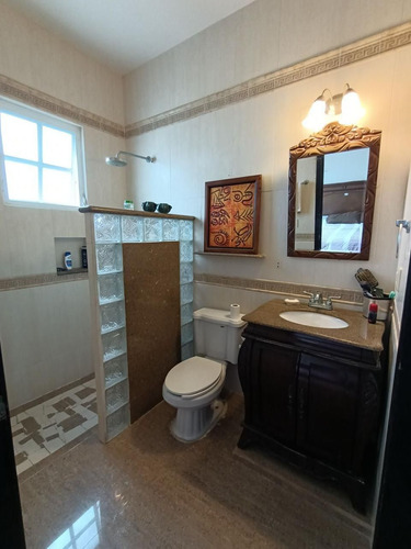 Casa En Lagos Del Sol En Venta