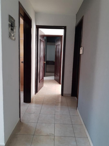 Casa En Venta Garage Para 3 Autos, Alberca - Granjas De La Boticaria