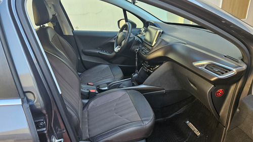 Peugeot 2008 1.6 Feline Tip