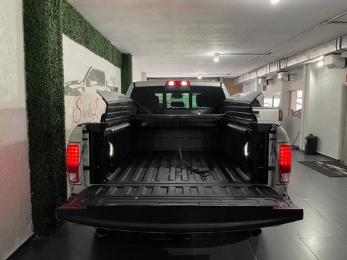 Imagen 8 de 15 de Dodge Ram Limited 4x4 2016