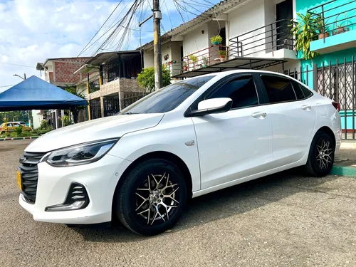 Chevrolet Onix 1.0T Premier Sedan At