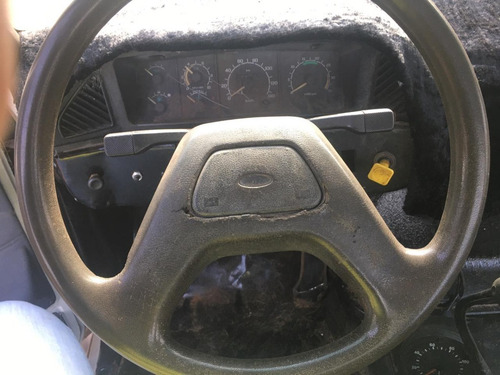Imagem 6 de 11 de Caminhão Munck Ford F-12 1000