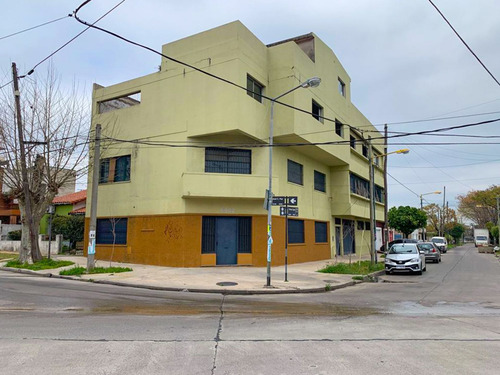 Imagen 2 de 30 de Venta Exc. Galpon Multi Destinos En J.l.suarez