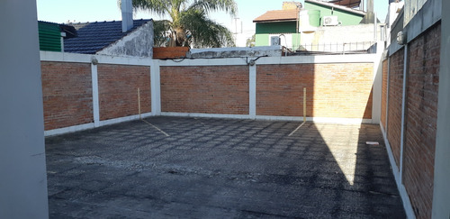 Ramos Mejía: Cocheras En Alquiler 1 Cra. De Av S. Martín Al 900