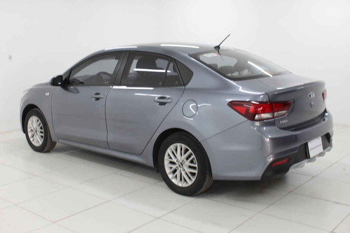 Imagen 3 de 15 de Kia Kia Rio Sedan 2019 4 Cilindros