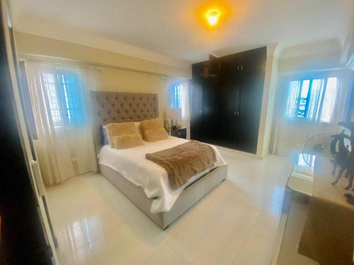Vendo Apartamento En El Ensanches Serralles