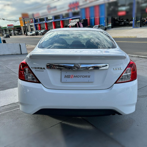 Nissan Versa SL 1.6 16V FlexStart 4p Aut.