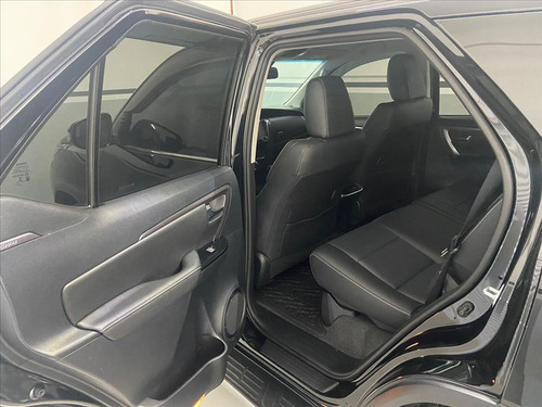 Imagem 9 de 11 de Hilux Sw4 2.8 D-4d Turbo Diesel Srx 4x4 Automático