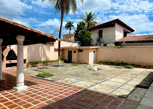 Inmobiliaria Mundo Inn Vende Casa Urbanizacion Colinas De Santa Rosa Al Este De La Ciudad