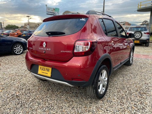 Imagen 8 de 17 de Renault Stepway Intens Hb Mt 4x2 2018 - 1600cc