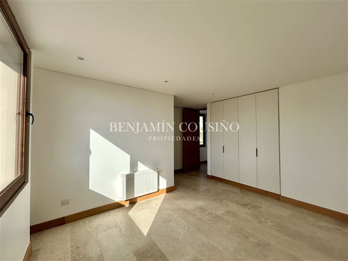 Casa En Venta De 4 Dorm. En Colina