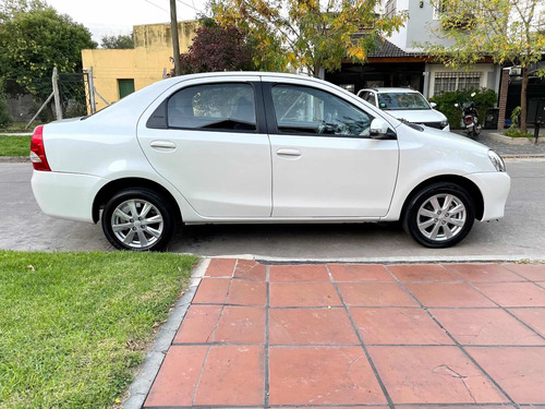 Toyota Etios 1.5 Sedan Xls 2017