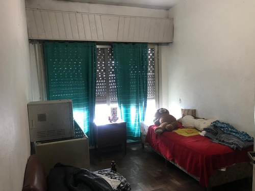 Imagen 8 de 14 de Lencke Vende - En Block Locales Mas Departamentos, Zona Muy Comercial Sobre Av. Avellaneda