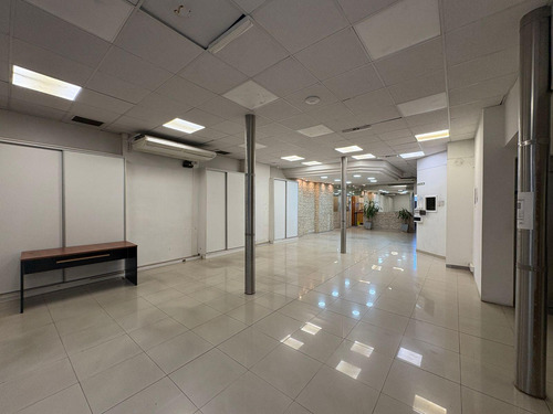 Alquiler Amplio Local Comercial En Caballito
