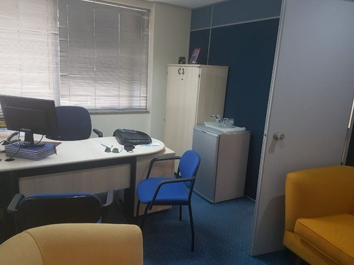 Imagem 4 de 8 de Sala Comercial À Venda Na Rua Padre João Manuel, Cerqueira César, São Paulo - Sp - Liv-16315
