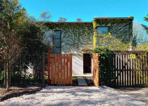 Casa Moderna Frente Al Bosque 