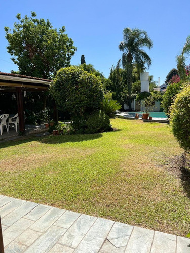 Casa De Categoría En Venta - Bajada Del Cerro
