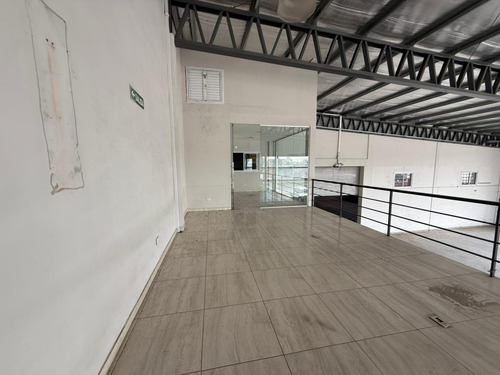 Local Comercial 681 M² En Esquina S/avenida - San Justo