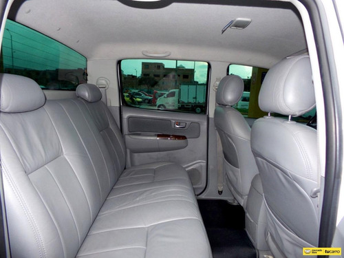 Imagen 12 de 15 de Toyota Hilux Doble Cabina
